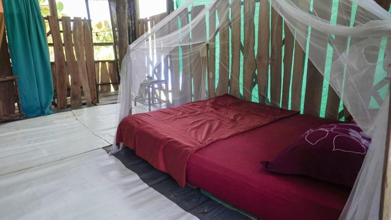 Miguel Surf Camp Otel Quepos Dış mekan fotoğraf